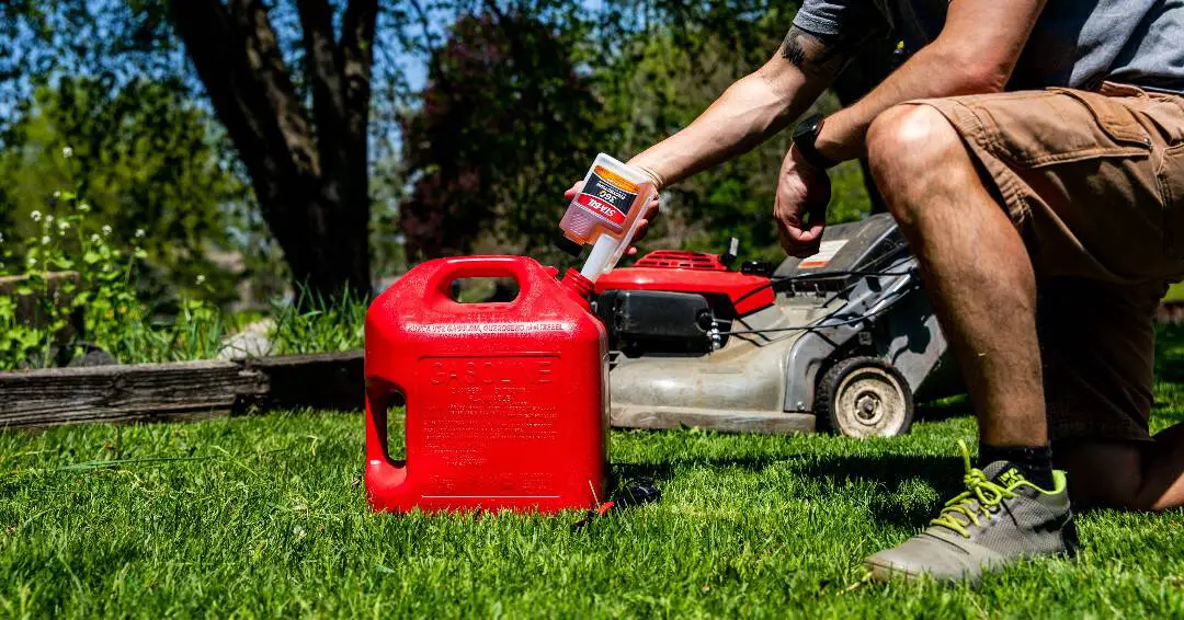 symptoms-of-bad-gas-in-a-lawn-mower-how-to-know-and-fix